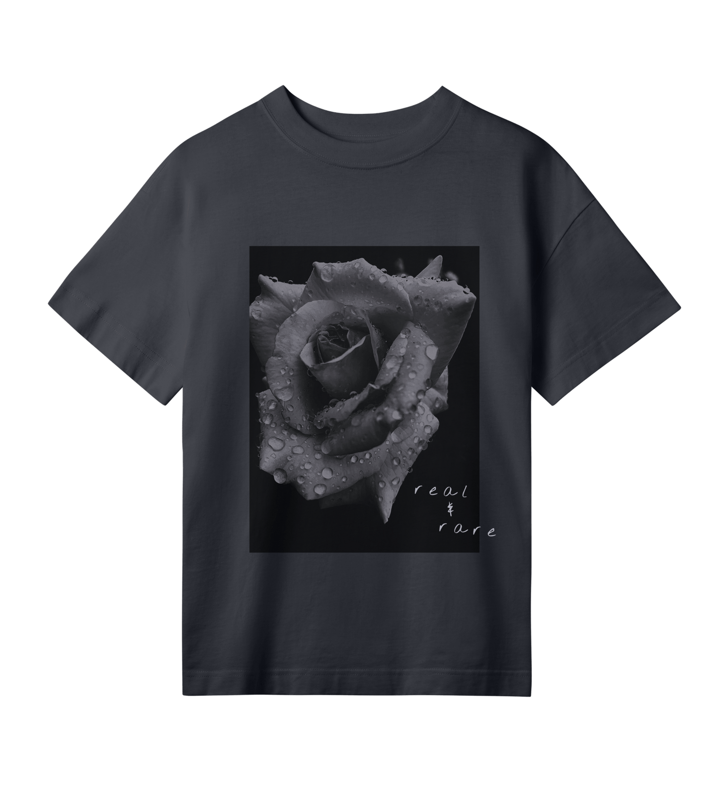 Rose - oversized tee – konstnärligt tryck från RealRareDesign